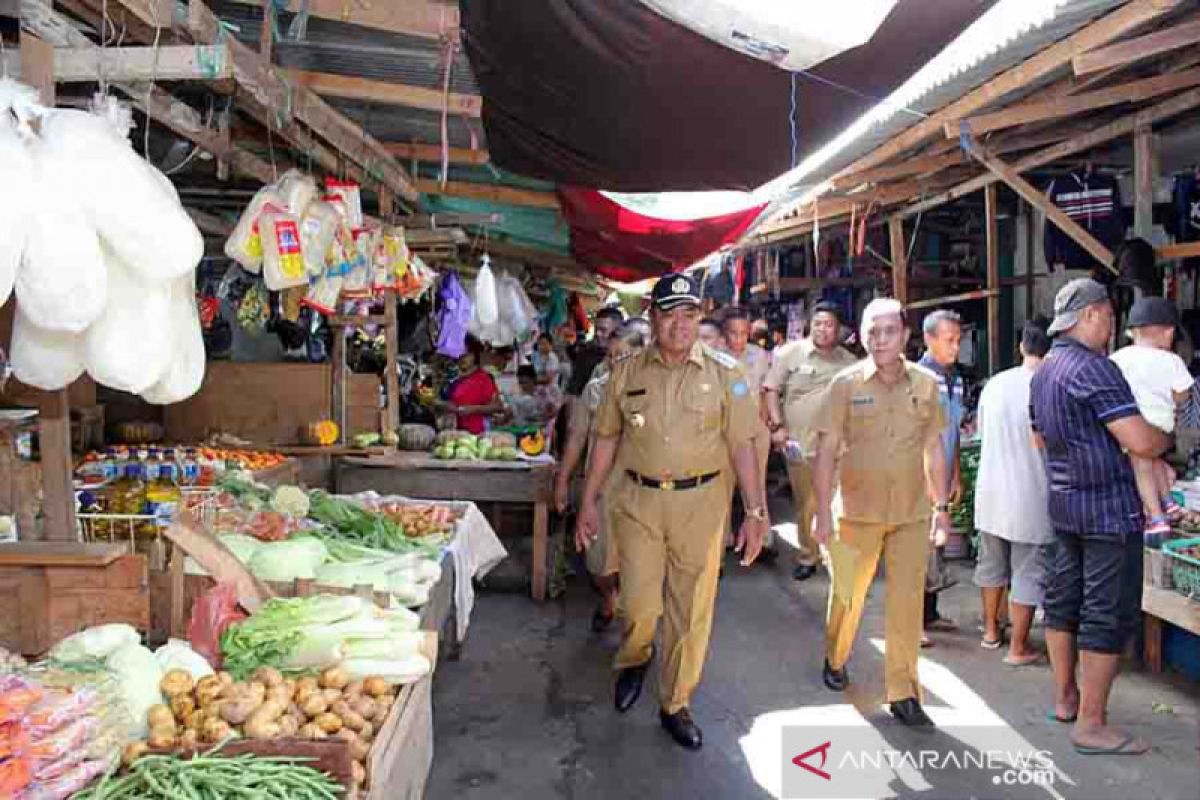 Bupati  wajibkan penggunaan minyak kelapa lokal