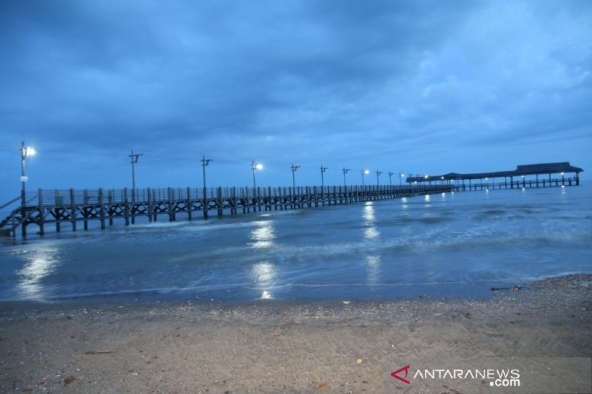 Wisata Pantai Penajam perlu pengawasan lebih saat libur Lebaran