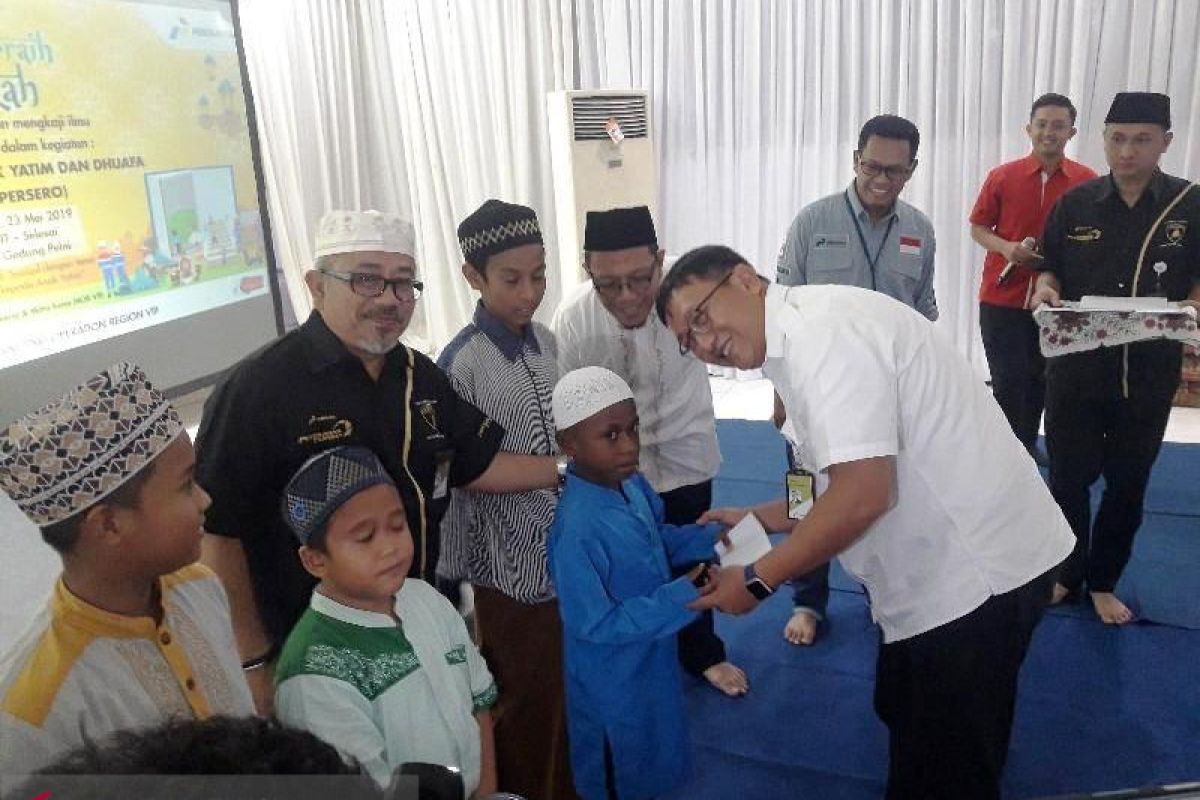 Pertamina Maluku-Papua berikan santunan bagi 393 anak yatim