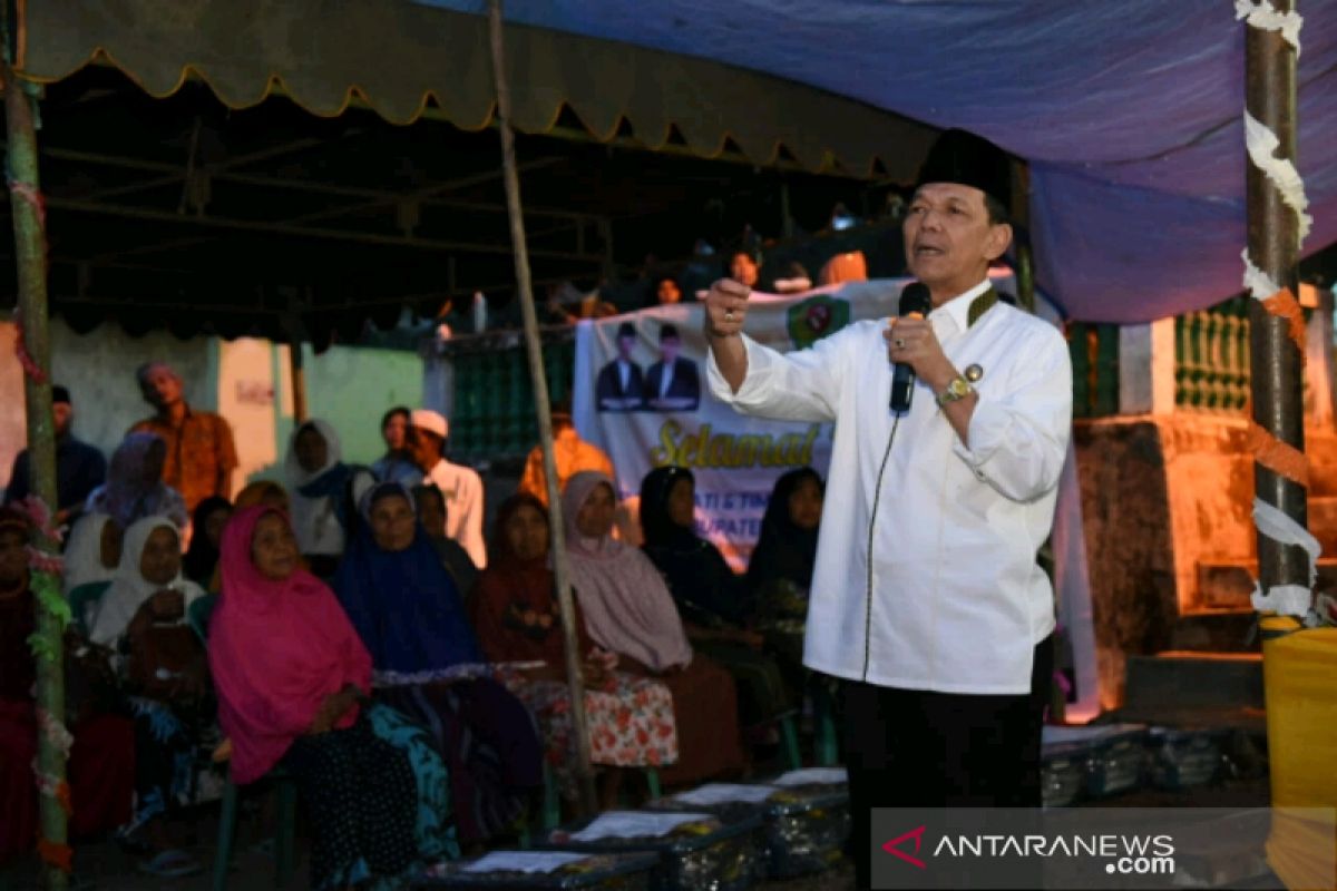 Bupati Tapsel ajak maknai puasa Ramadhan untuk peningkatan iman dan taqwa