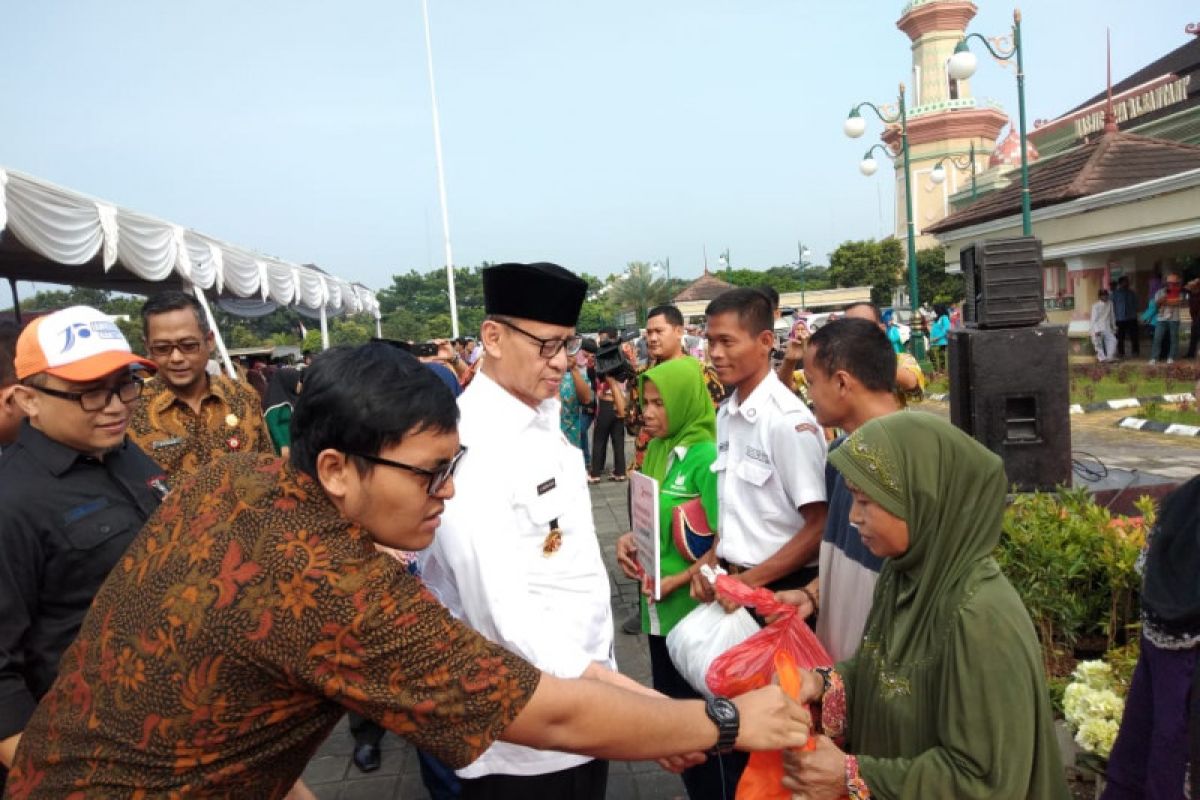 Pemprov Banten gelar pasar murah stabilkan harga bahan pokok