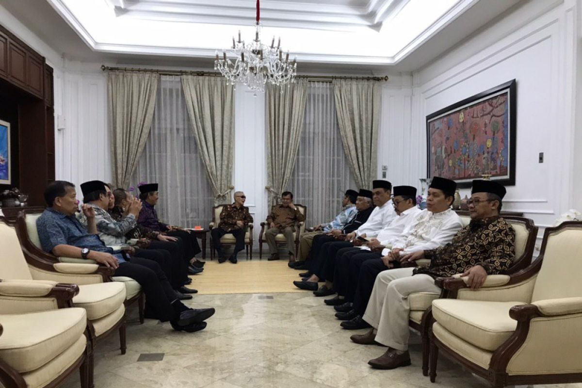 Wapres Jusuf Kalla bertemu tokoh agama dan tokoh masyarakat