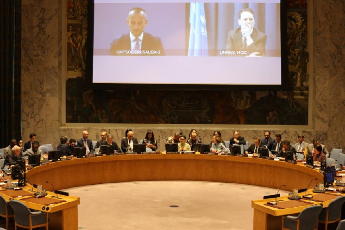 Indonesian FM chairs UNSC meeting on Middle East situation