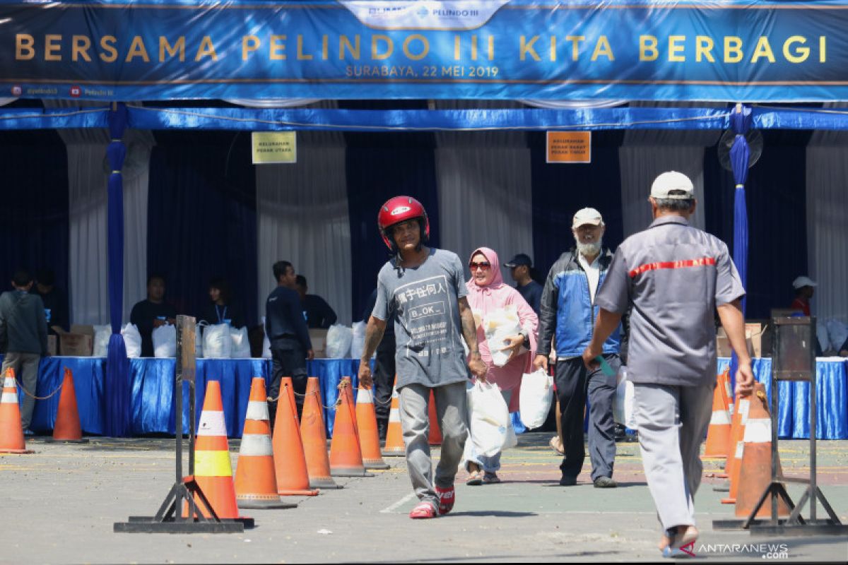 Pembagian Sembako Gratis