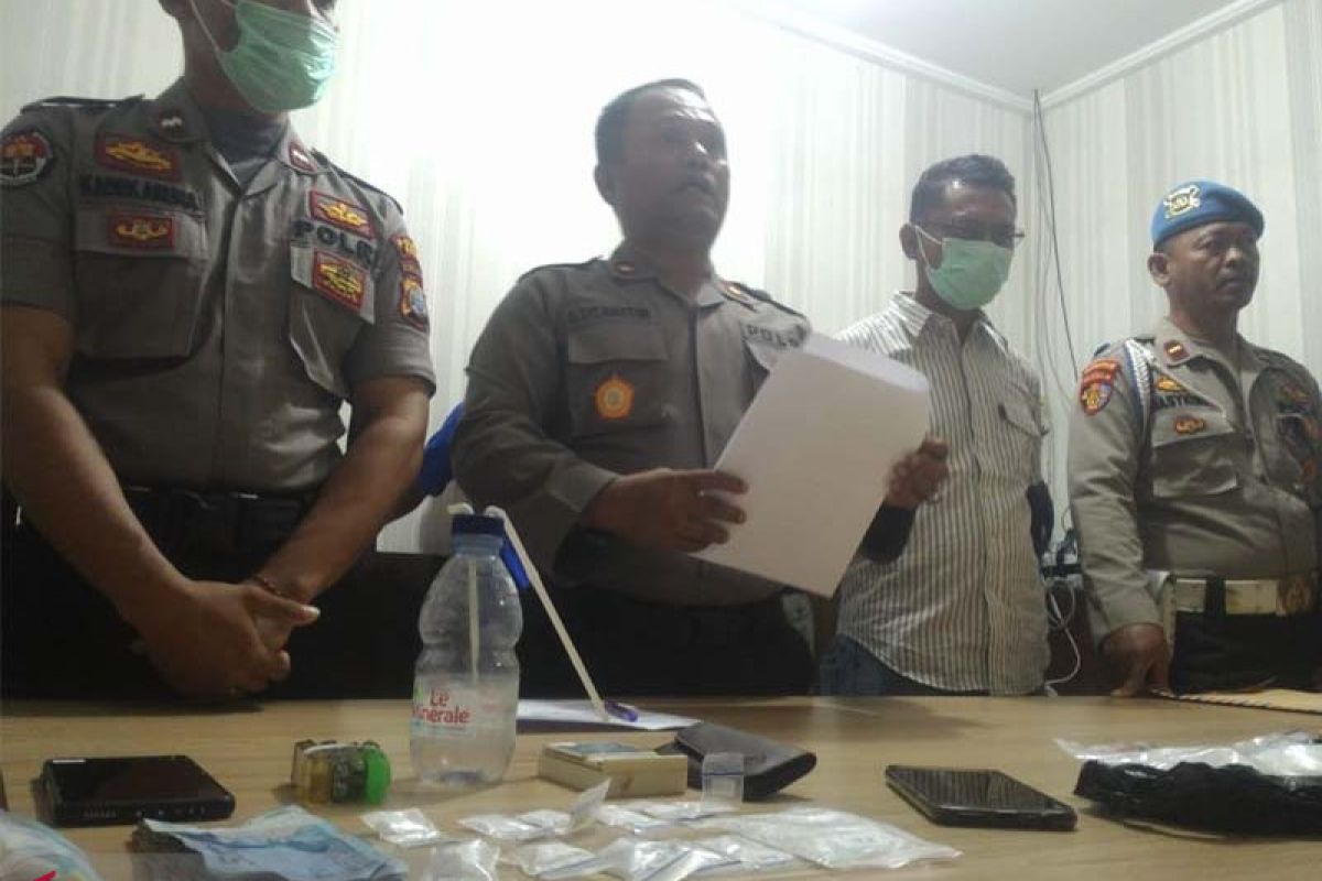 Polisi tangkap seorang perempuan kurir narkoba di Palu