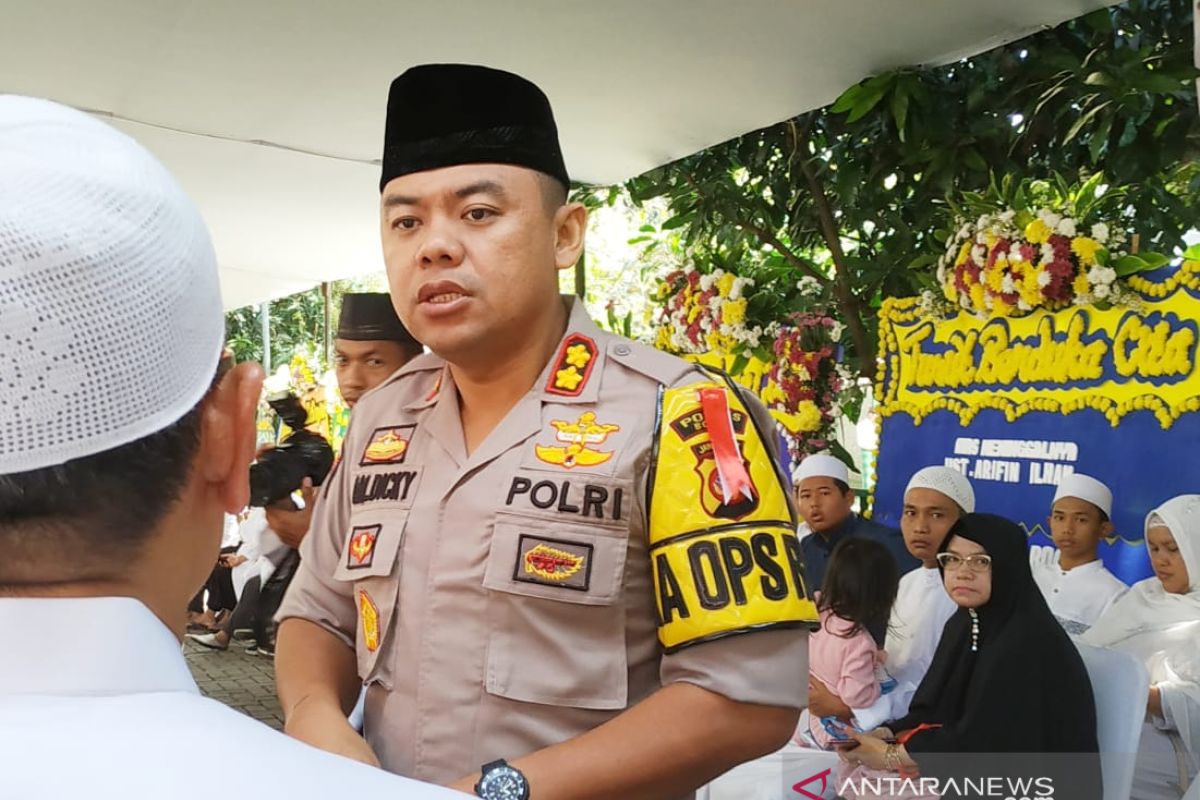 400  polisi kawal pemakaman Ustadz Arifin Ilham