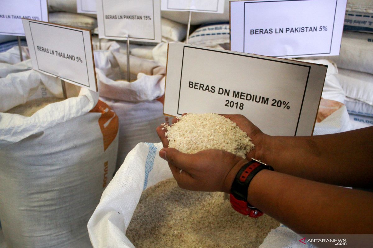 Diskumperindag sebut harga sembako di Gorontalo masih stabil