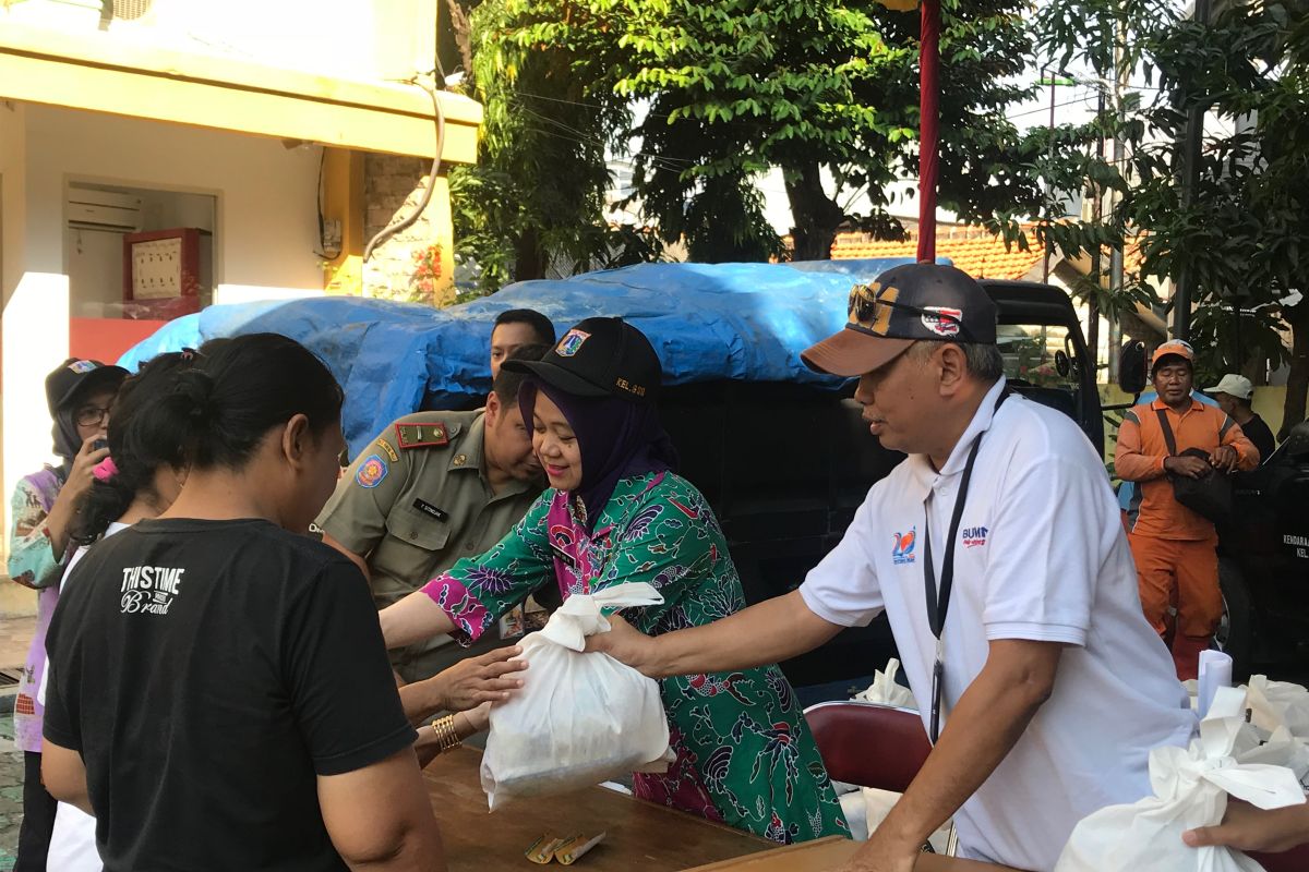 PTPN III selenggarakan pangan murah di Kelurahan Gunung Sahari Utara