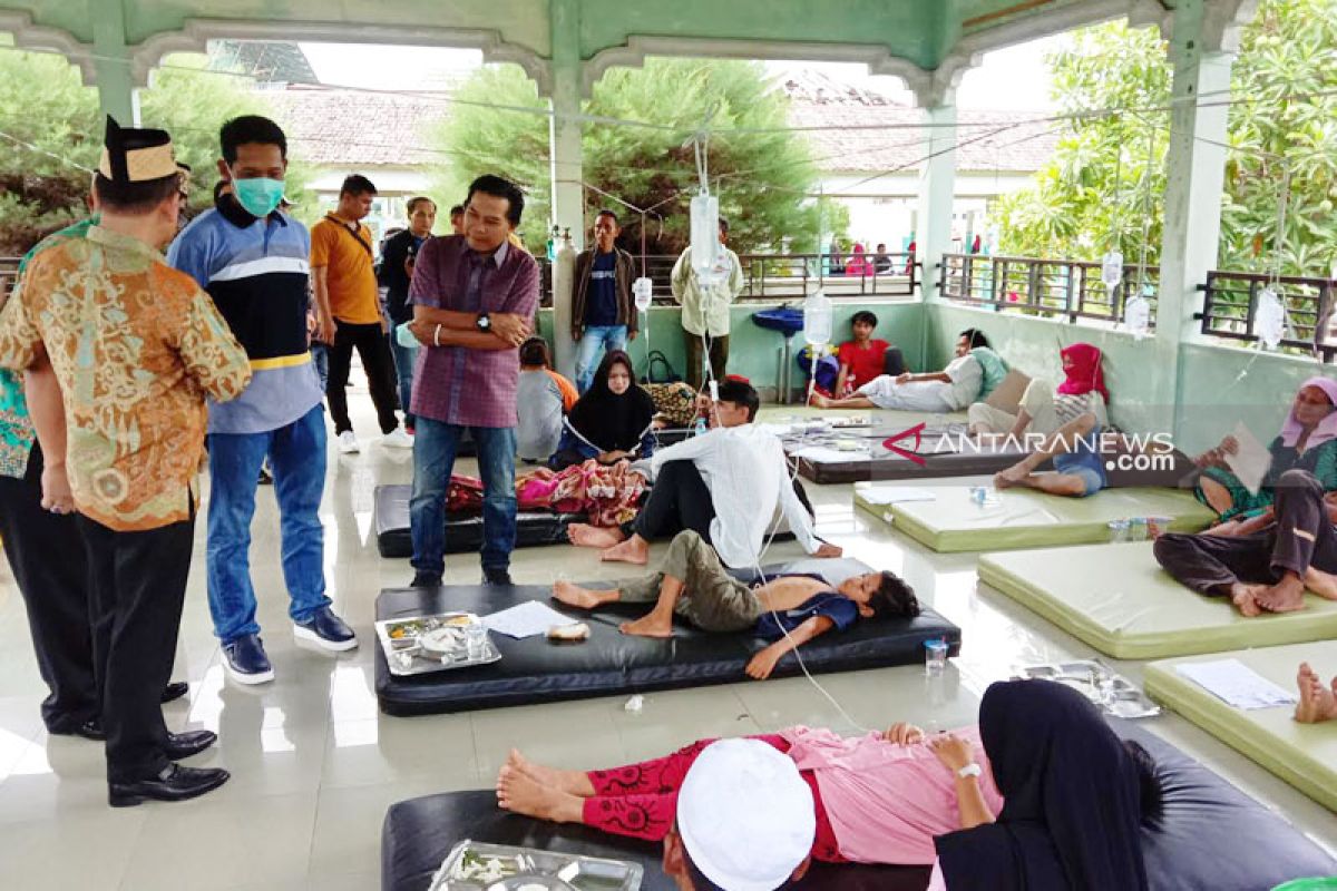 Bupati, dandim, kapolsek dan warga diduga keracunan makanan usai berbuka puasa di Kapuas