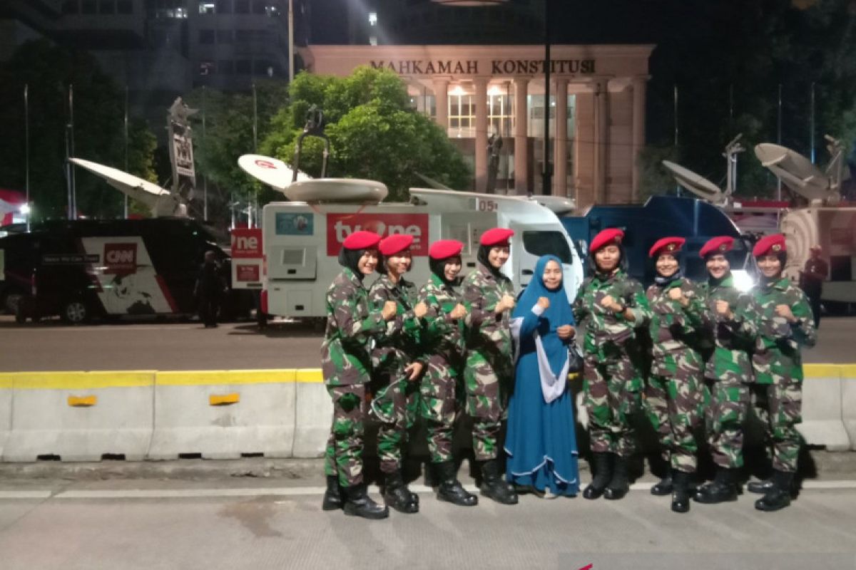 Prajurit tiga matra Tentara wanita perkuat pengamanan di MK