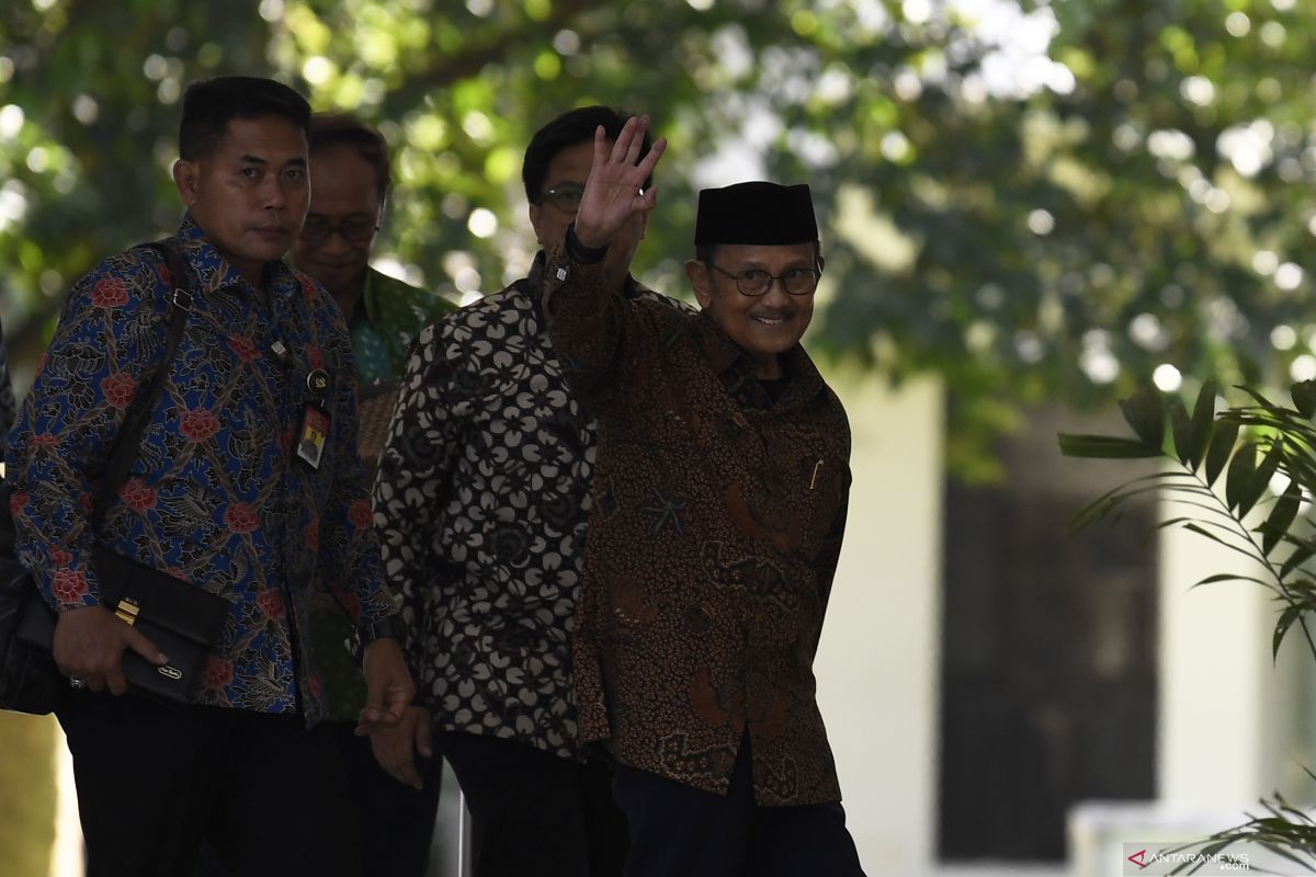 Presiden ketiga RI BJ Habibie wafat