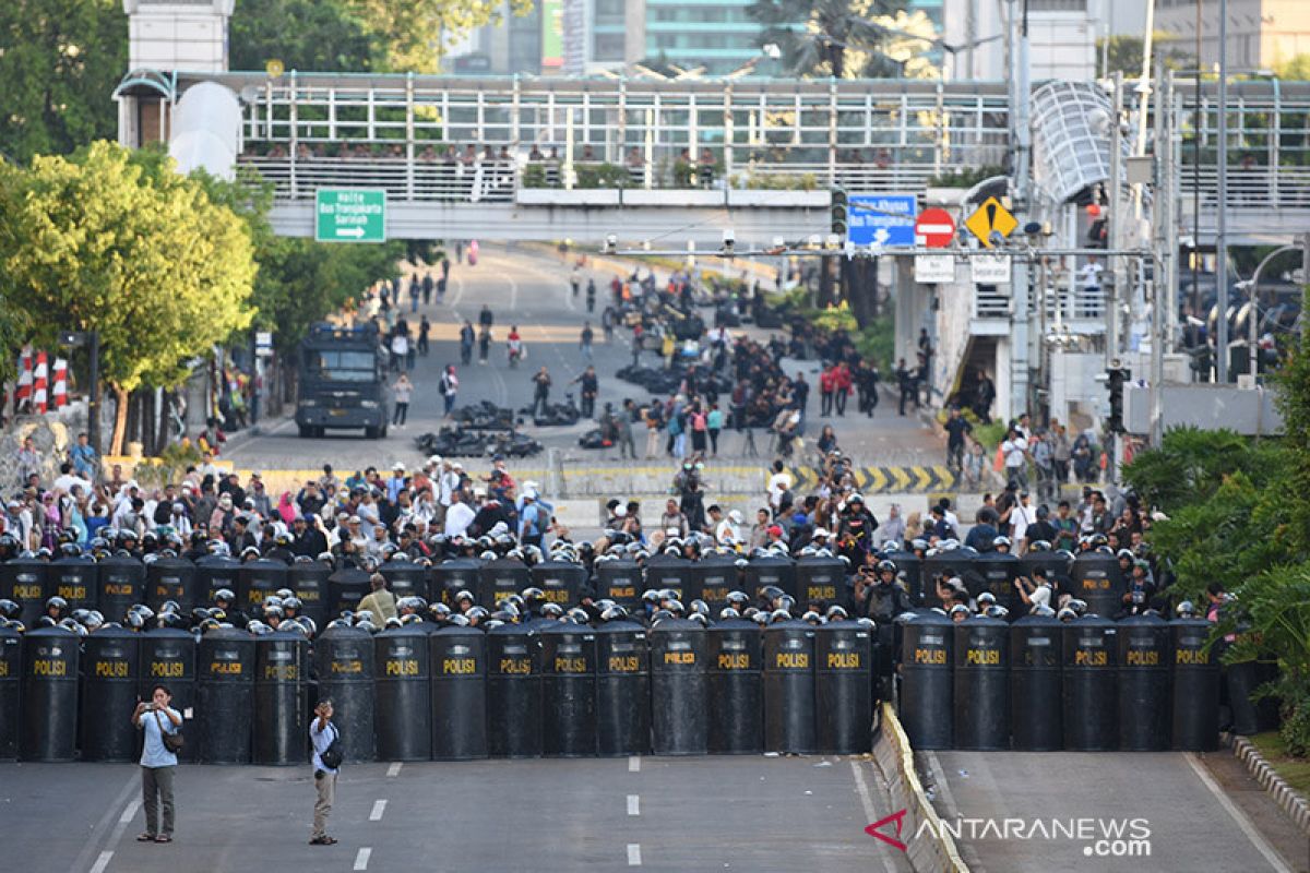 Massa mulai berdatangan di Bawaslu RI