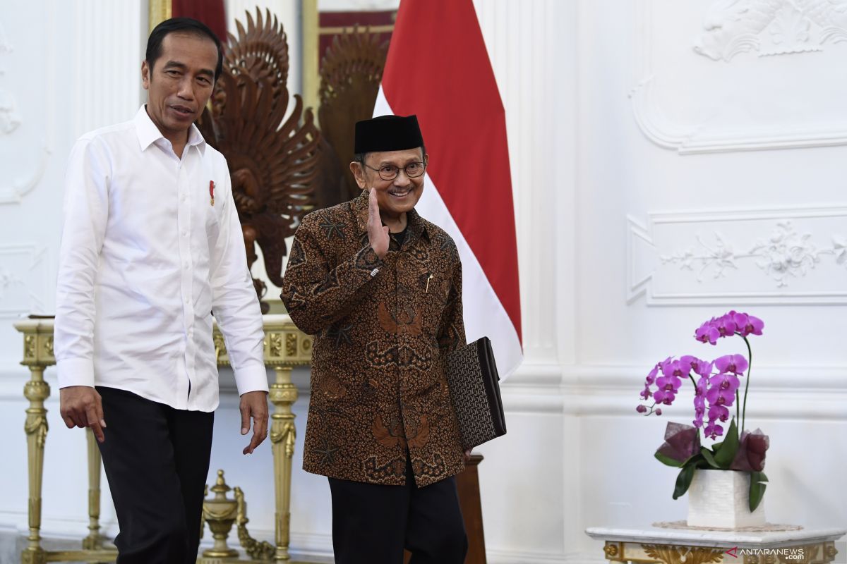 Habibie ke Istana ucapkan selamat ke Jokowi