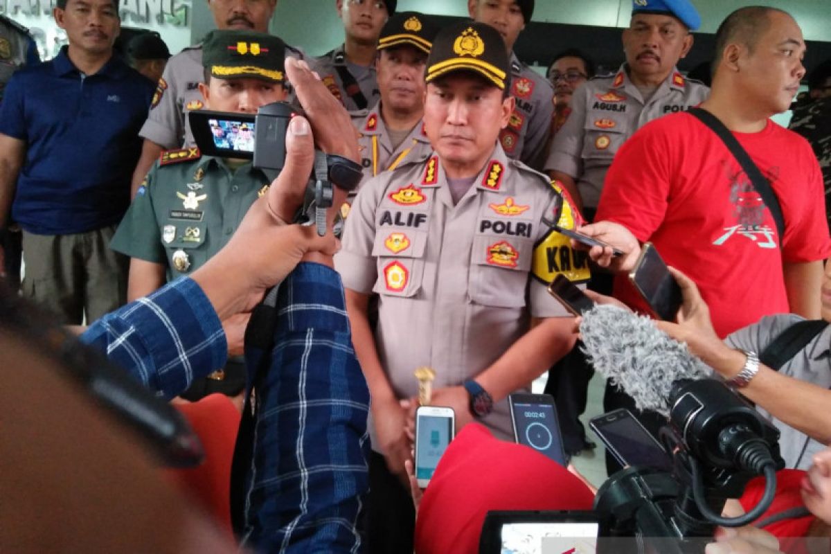 Polisi Tangerang berikan sumbangan puluhan anak yatim