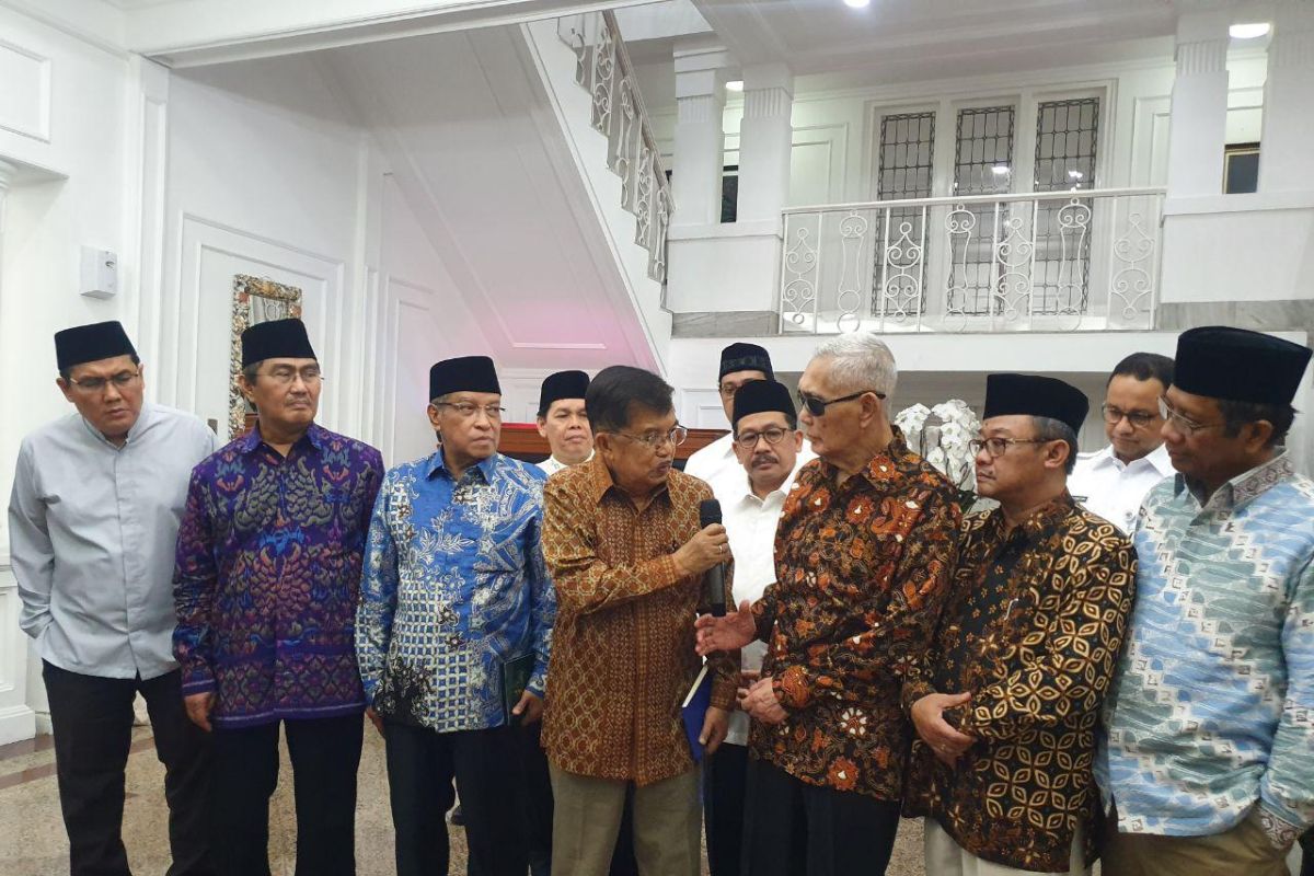 JK harap masyarakat berdemokrasi dengan tenang