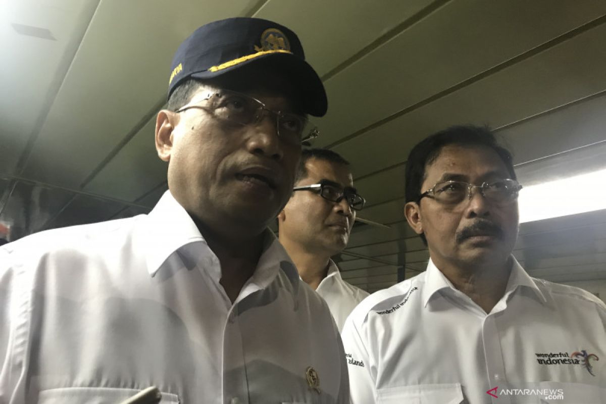 Penumpang pesawat bergeser ke kapal, Menhub: siapkan kapal premium