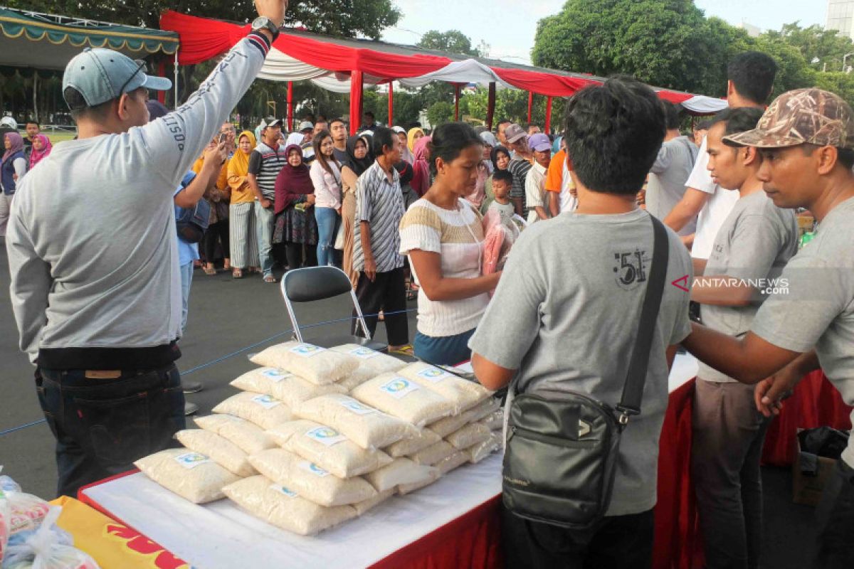 DWP gelar pasar murah bersubsidi untuk ribuan dhuafa