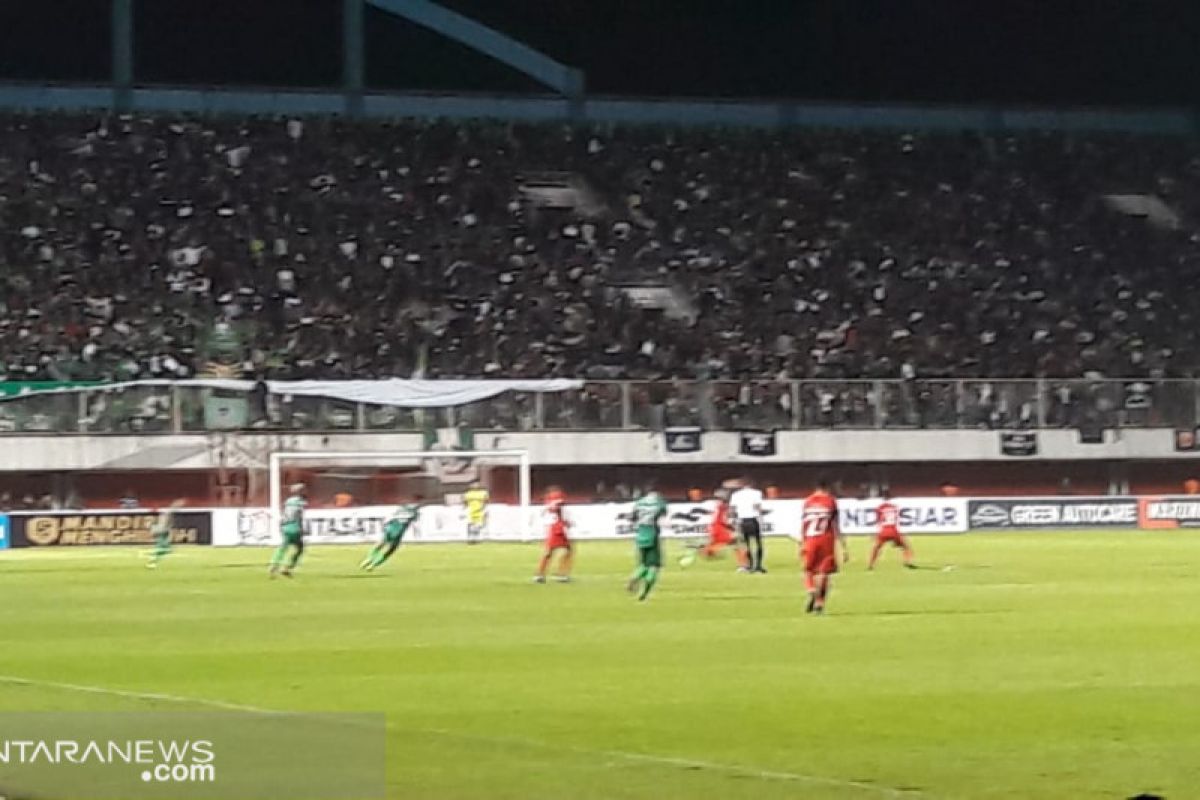 Babak pertama, PSS tertinggal 0-1 dari Semen Padang