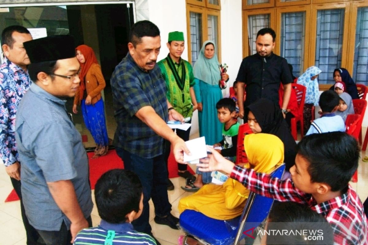 HMI Cabang Padangsidimpuan - Tapsel adakan sunatan massal