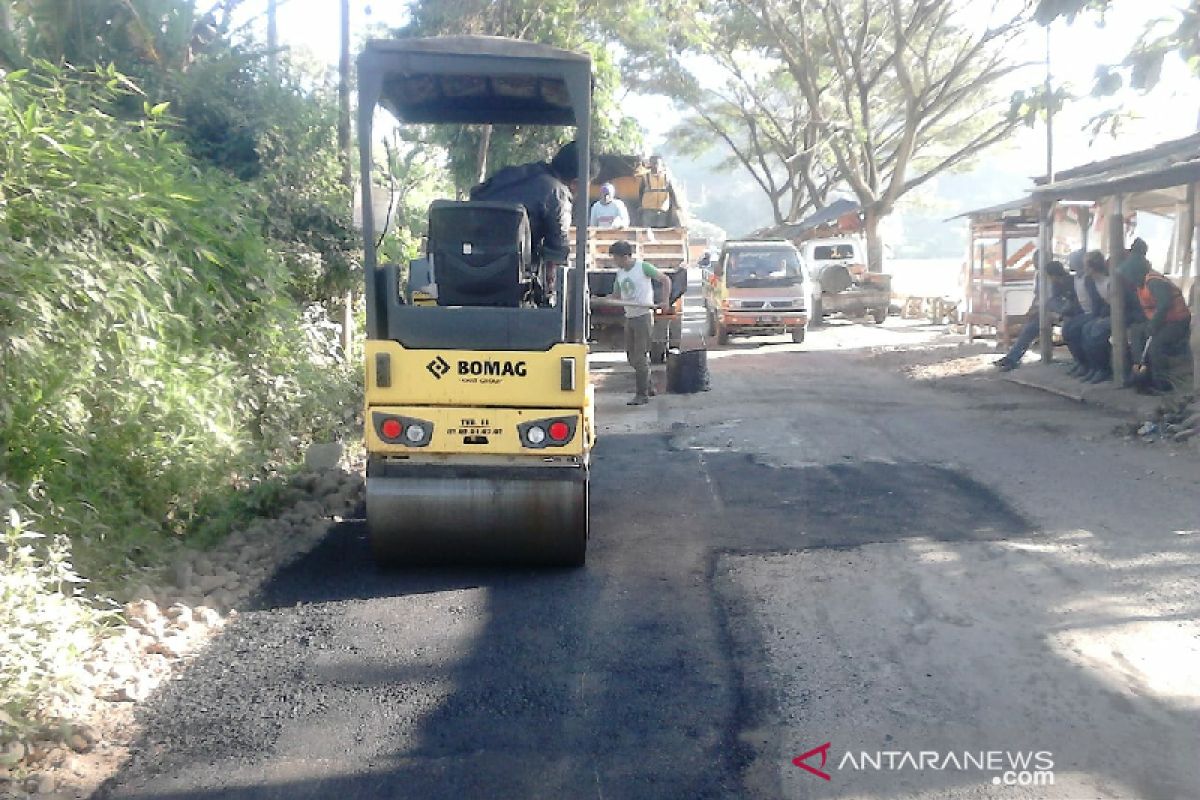 Jalan alternatif di Garut diperbaiki jelang arus mudik Lebaran