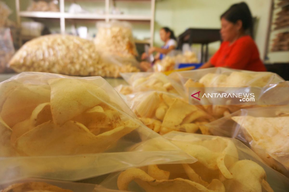 Produksi kerupuk kulit rambak naik dua kali lipat jelang Lebaran