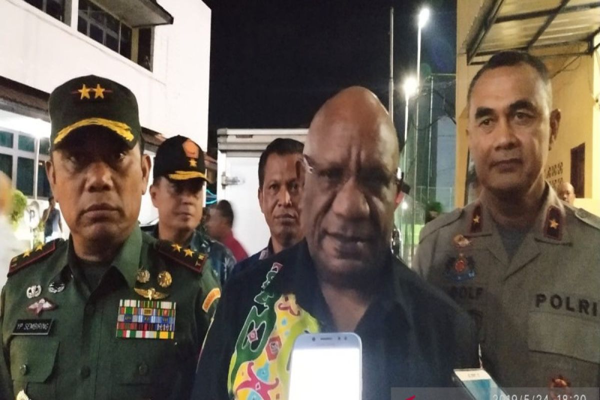 Wagub Papua minta maskapai patuhi keputusan Menhub