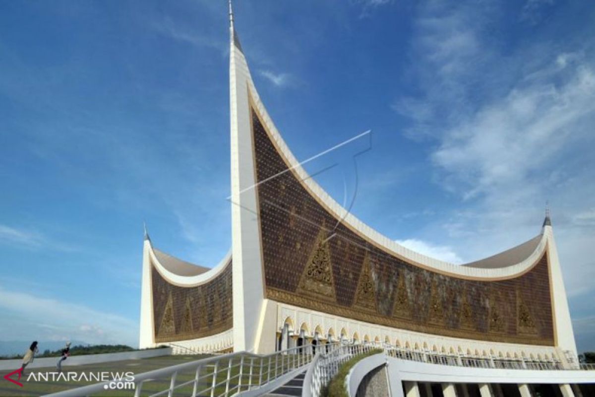 Masjid Raya Sumbar simbol perpaduan nilai Islam dan adat Minangkabau
