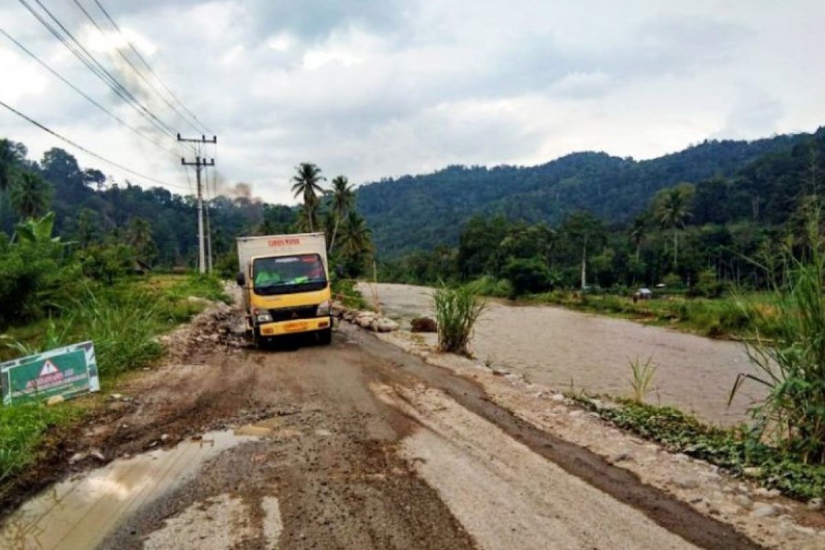 Pemudik diminta waspadai titik rawan di Mandailing Natal