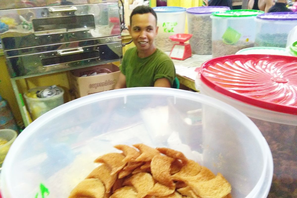 Jelang lebaran kue kering tradisional Aceh jadi buruan
