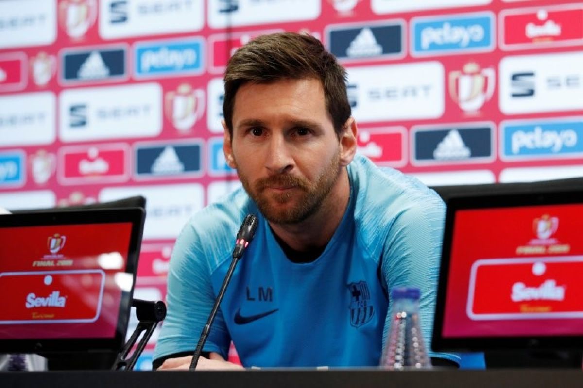 Messi tidak mau tukar trofi bersama Barca untuk Piala Dunia