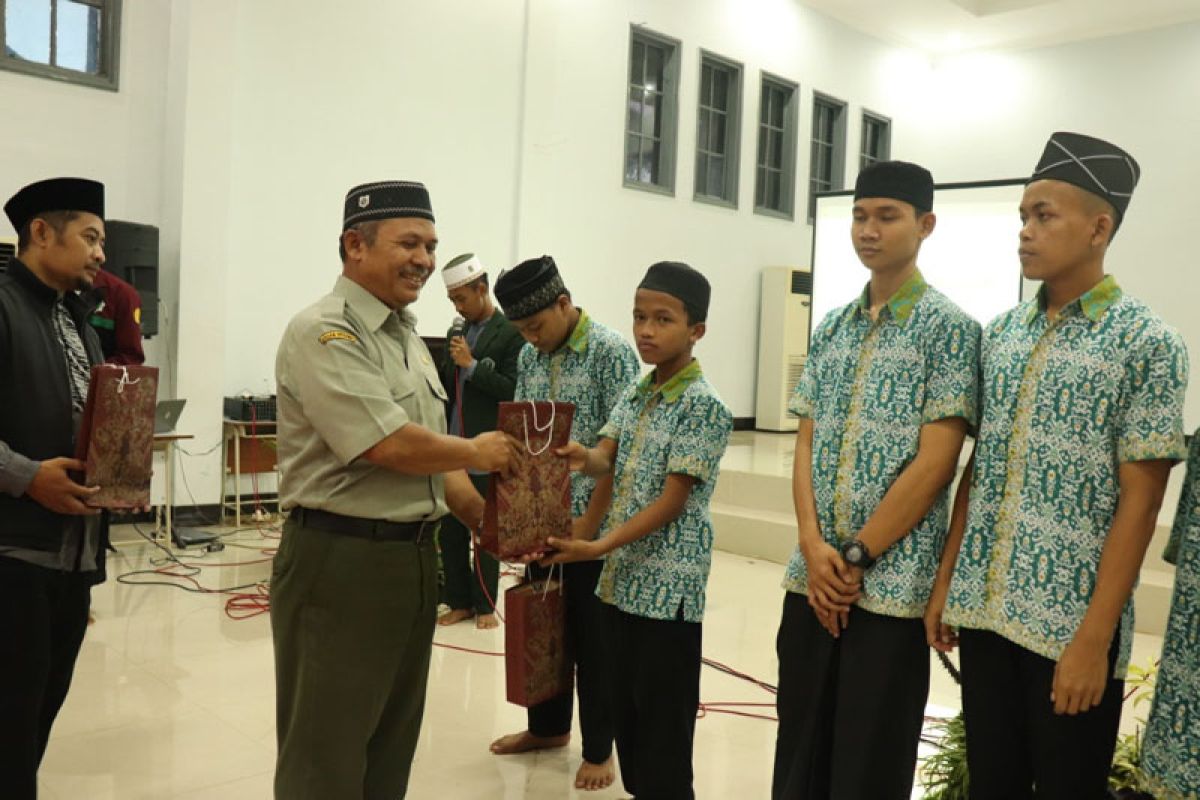 Polbangtan Bogor gelar peringatan Nuzulul Qur'an dengan pengajian dan santunan