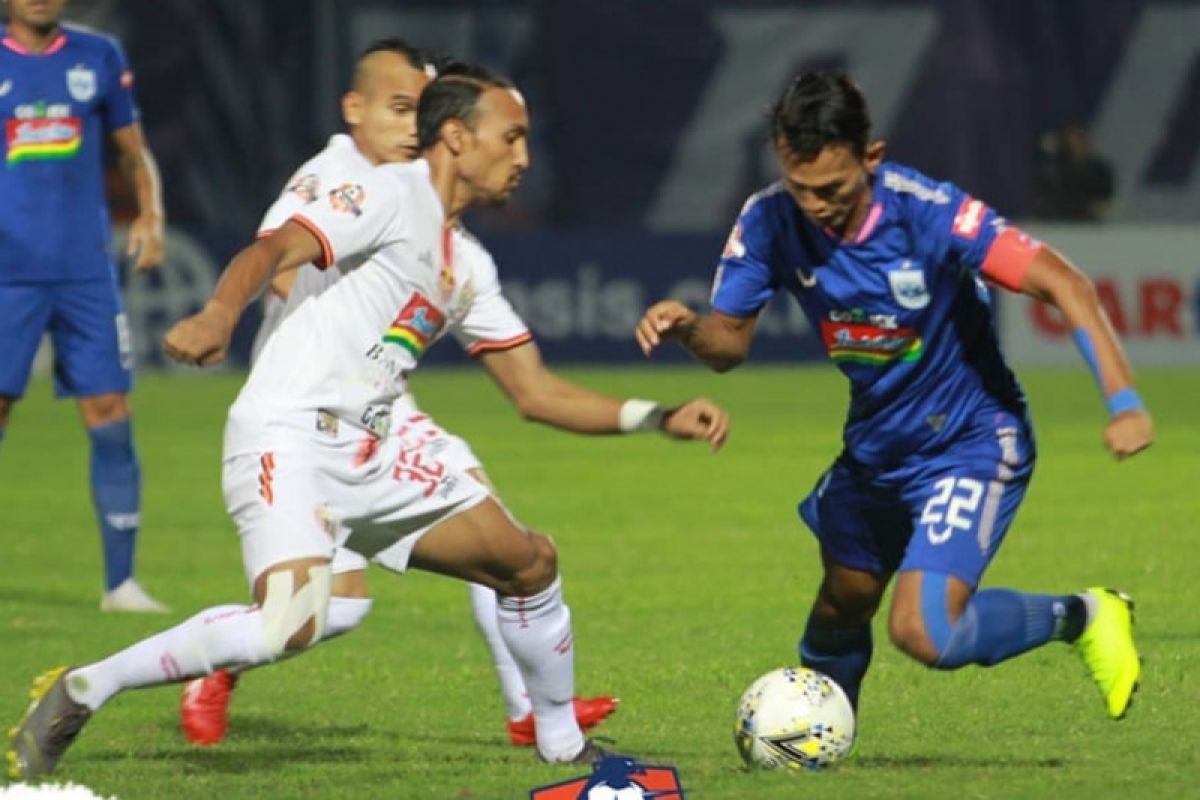 PSIS tundukkan Persija 2-1