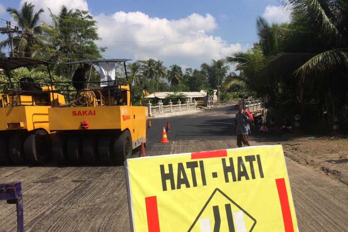 Dishub Sleman memasang puluhan rambu di jalur mudik