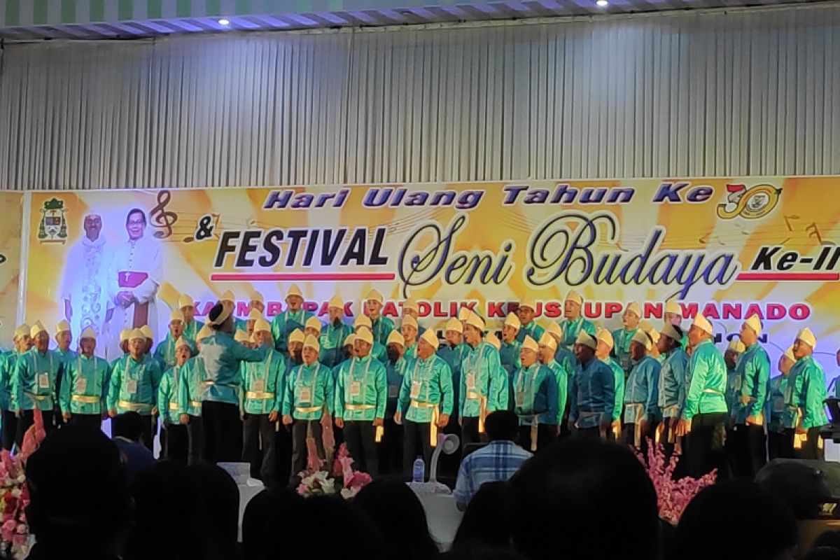 KBK Paroki Maria Ratu Damai Juara Big Choir