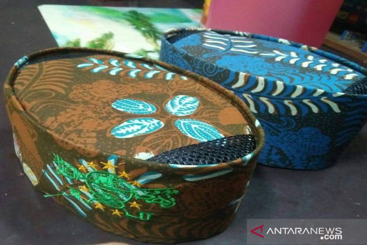 Songkok batik tulis  Madura laris jelang Lebaran