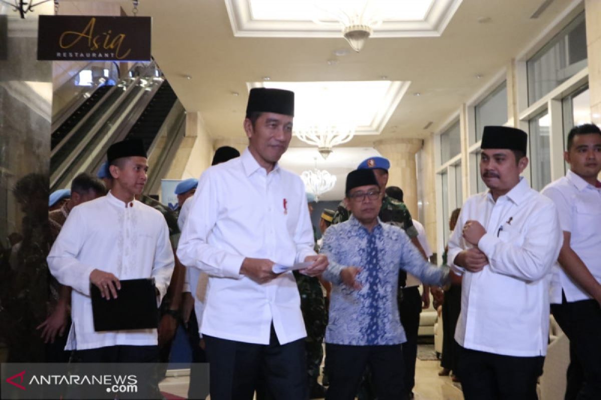 Upaya Jokowi bertemu dengan Prabowo