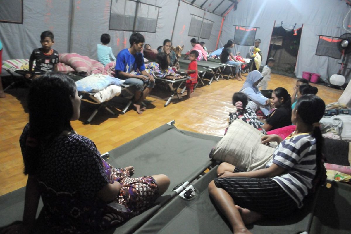 Bantuan untuk korban banjir bandang di Lebak terus mengalir