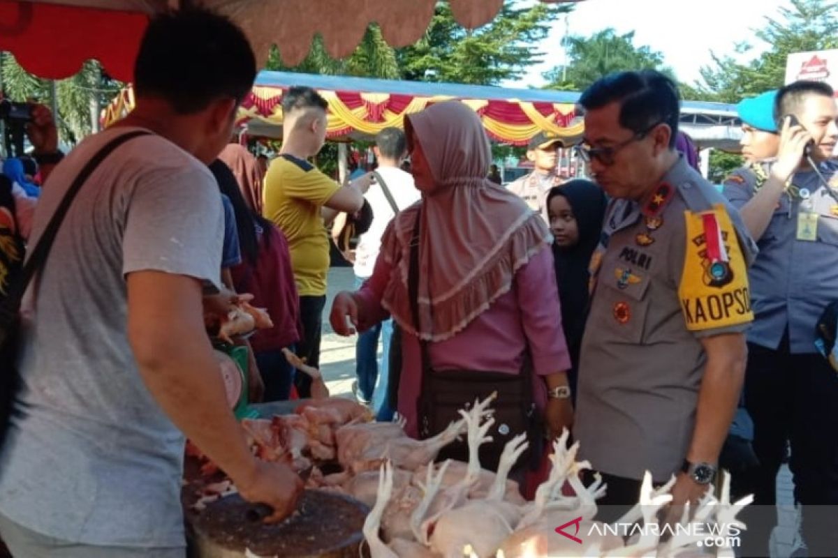 Polda Babel gelar pasar sembako dan daging murah di Pangkalpinang