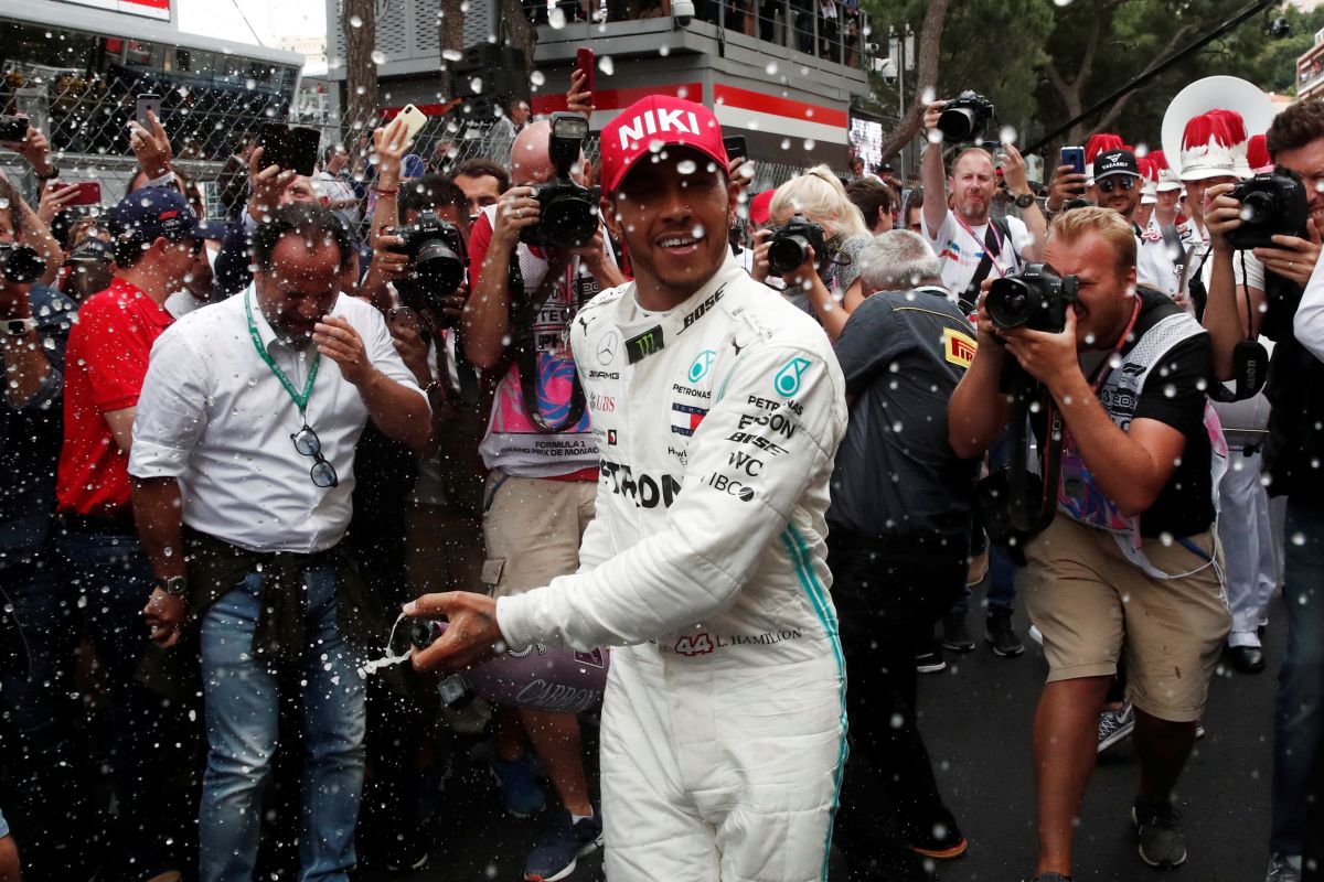 Hamilton merasa dirinya ditemani Niki Lauda