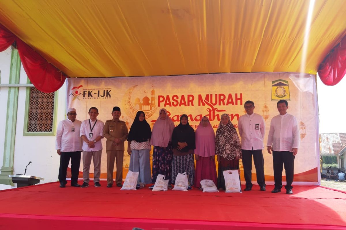 Fk Ijk Aceh Siapkan 2 000 Paket Sembako Di Pasar Murah Antara News