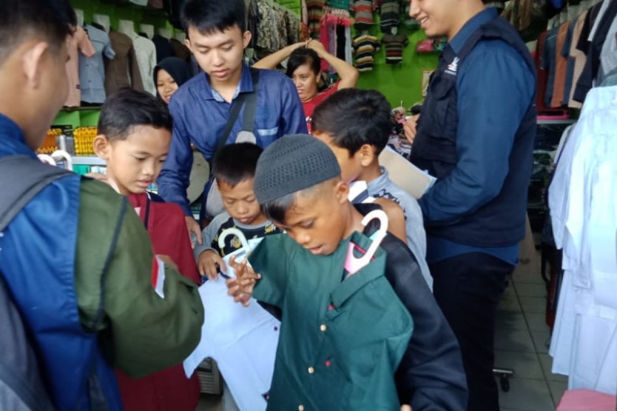 ACT Lampung mendukung gerakan 1.000 baju Lebaran