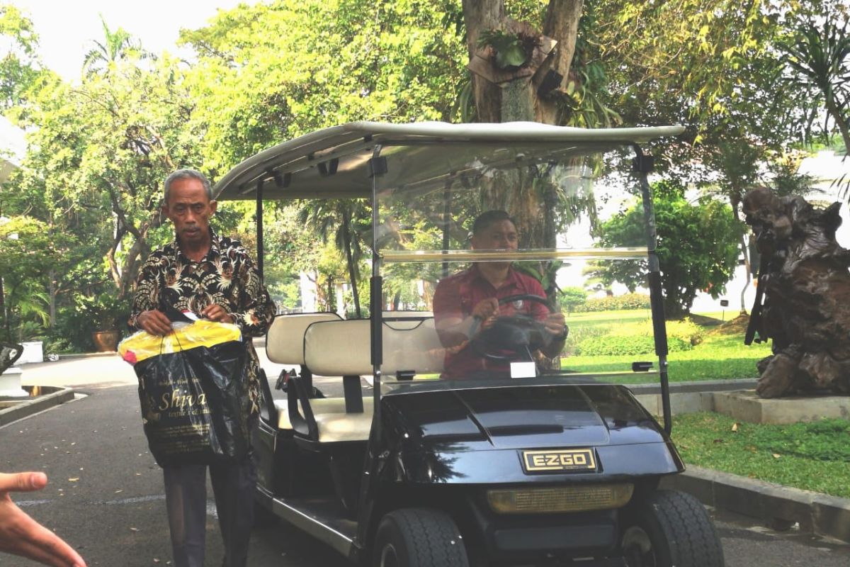 Usai bertemu Jokowi, Usma korban kericuhan disuruh berjualan dan kerja keras lagi