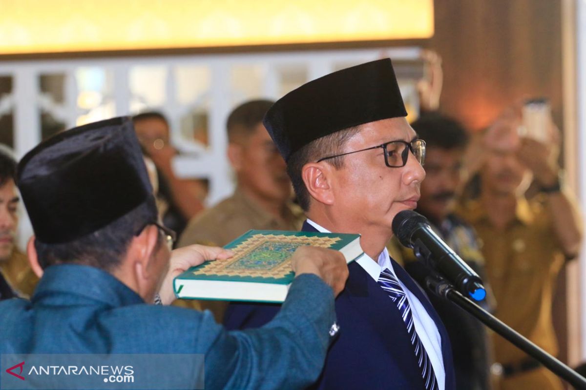 Matinus Dahlan definitif jabat Sekda Mentawai