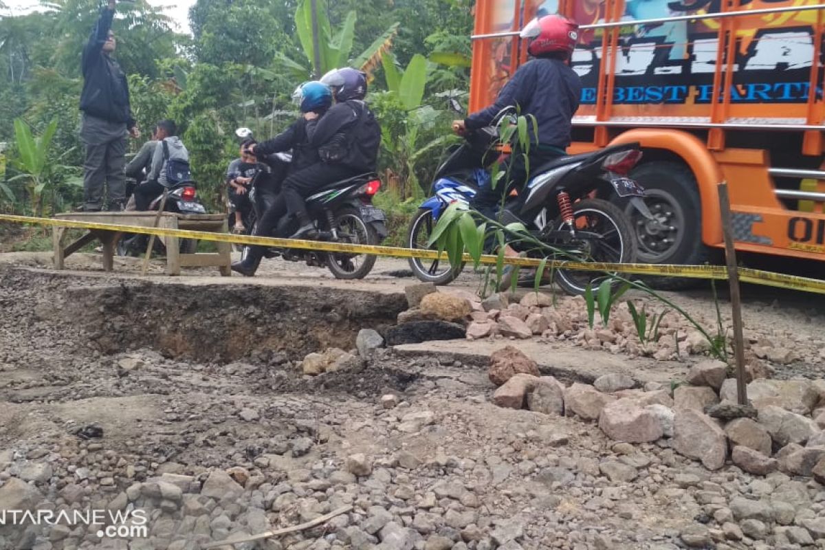 Waspadai daerah rawan bencana di jalur mudik Sukabumi