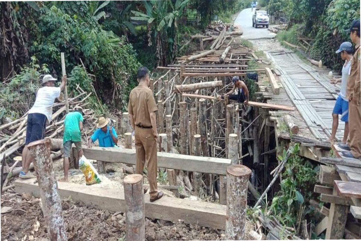 Pemkab Barito Utara mulai perbaiki puluhan jembatan rusak