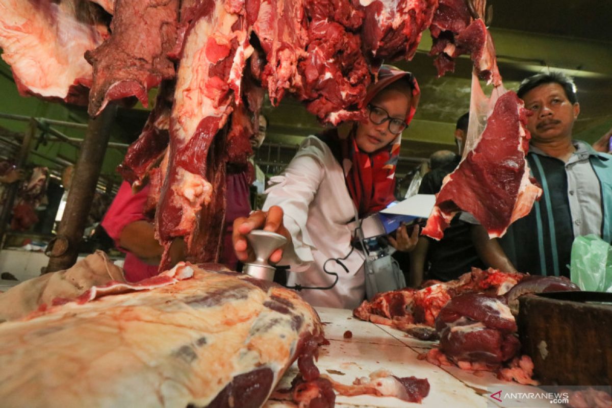 Satgas Pangan Bangka Barat imbau pedagang daging tidak lebihi HET