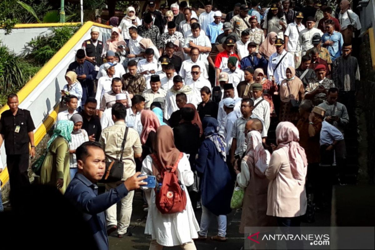 Prabowo ziarah ke makam Presiden Soeharto