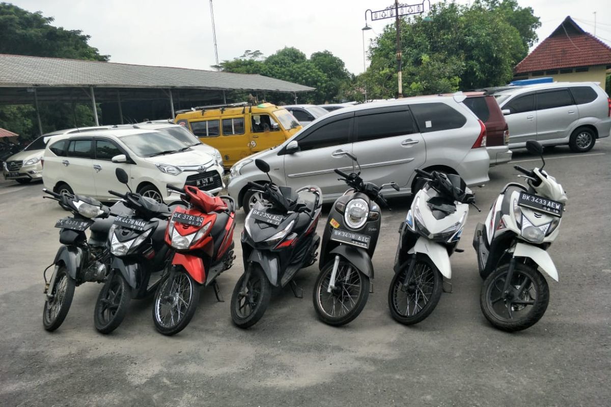 Satreskrim Polres Binjai ringkus empat pelaku pencuri sepeda motor