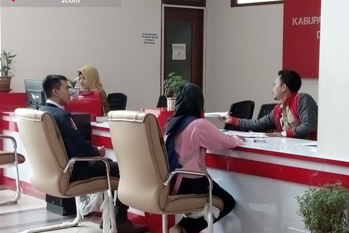 Masyarakat Penajam Urus Administrasi Kependudukan Jangan Gunakan Calo