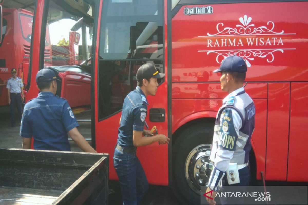 Dishub Gunung Kidul uji kelaikan armada bus Lebaran